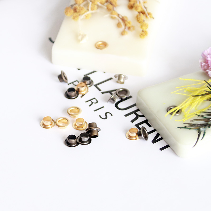 เทียนขี้ผึ้ง Buttonhole ชุด 5  - Tablet Accessories Kit บทวิจารณ์และราคา
